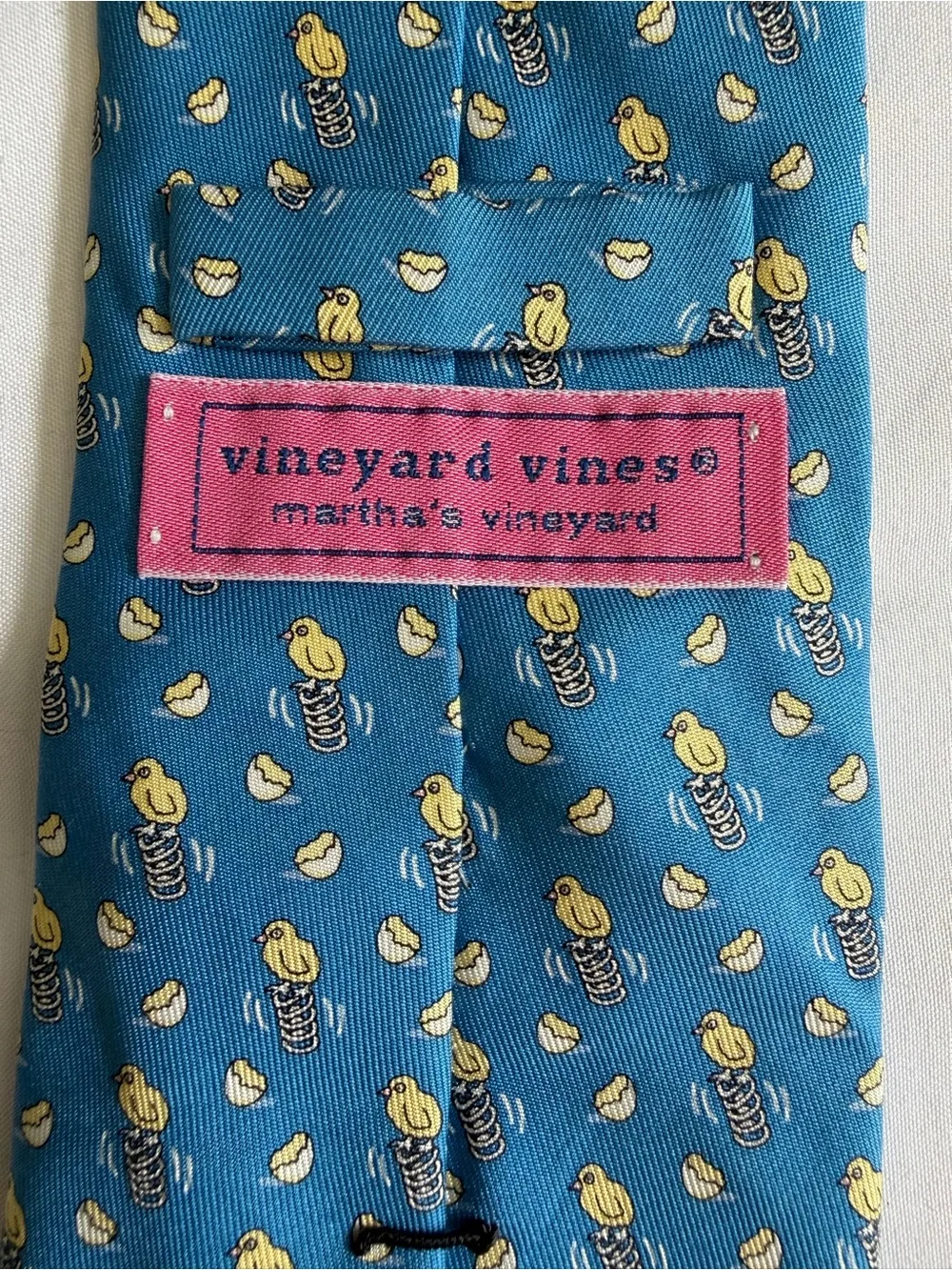 Vineyard Vines 100% Silk Spring Chicken Egg Blue Yellow Pattern Tie